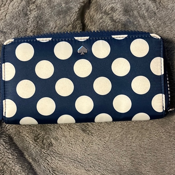 Kate spade large continental polka dot wallet - Picture 1 of 3